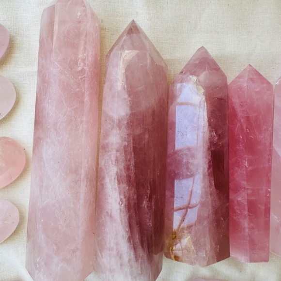 Rose quartz towers. Grade A to Grade B. Ethically mined. - Picture 2 of 6
